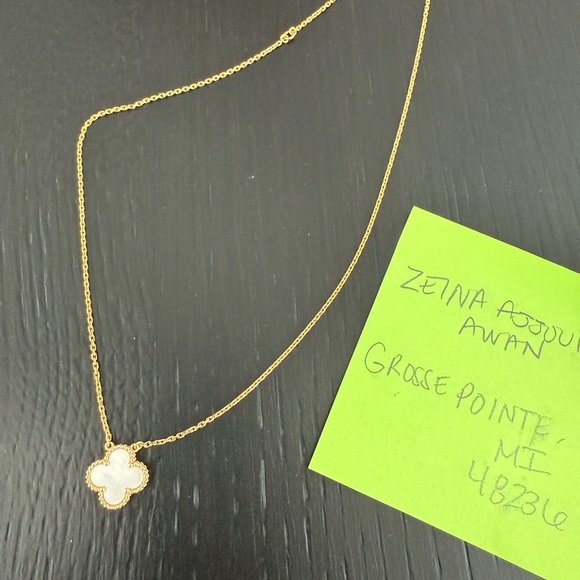 Van Cleef & Arpels Vintage Alhambra pendant - Picture 2 of 9